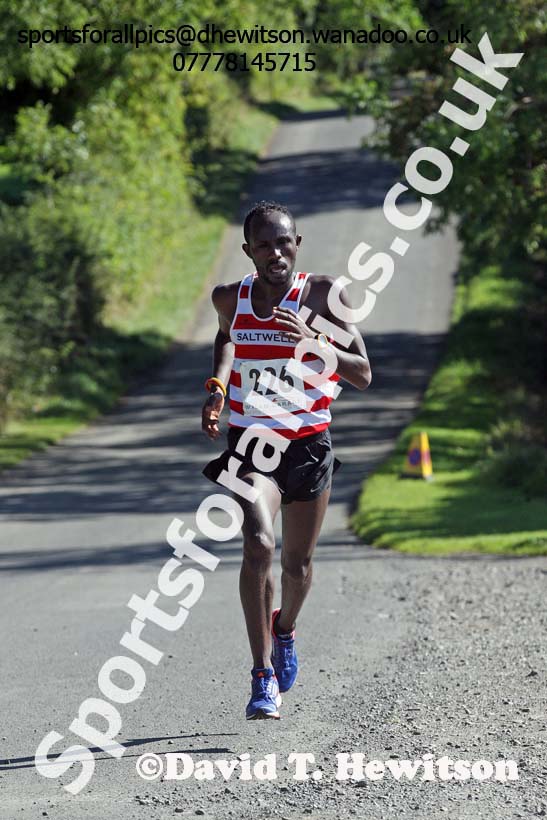 Abraham Tewalde (Saltwell Harriers) wins the Tynedale Jelly Tea 10 Mile Road Race, Hexham. Photo: David T. Hewitson/Sports for All Pics